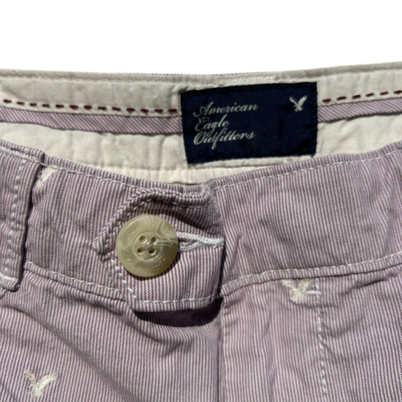 American Eagle White Seersucker Cotton Roll Up Embroidered Logo Shorts Sz 2 - Picture 3 of 7
